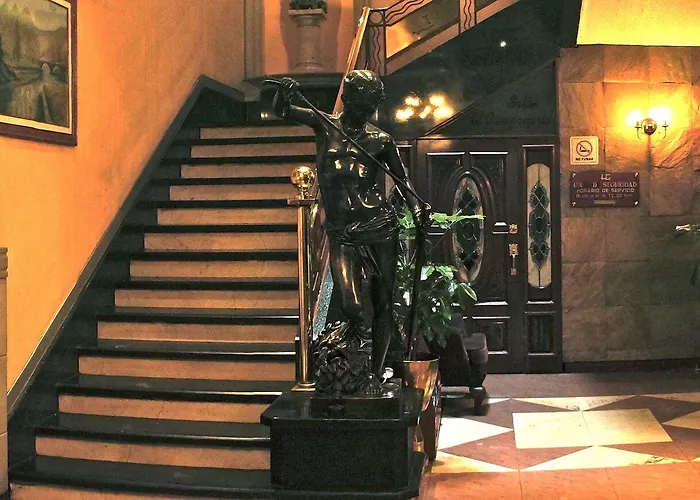 Gillow Hotel