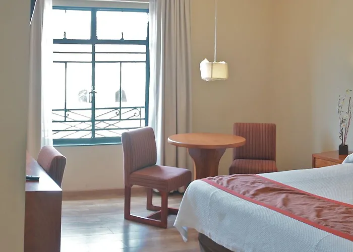 Gillow Hotel