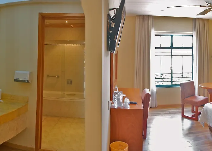 Gillow Hotel 4*